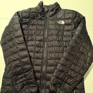 The North Face Boys’ hooded Thermoball Full Zip Jacket – Size M/10/12